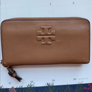 Tory Burch Authentic Bombe T Wallet